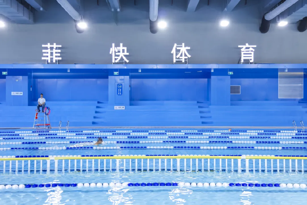 游泳池總濕漉漉？這款恒溫除濕設(shè)備救大命！