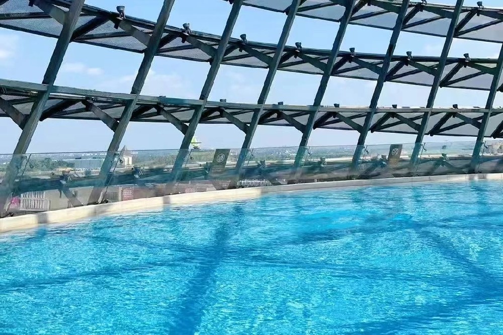 告別室內(nèi)游泳池潮濕煩惱，恒溫除濕設(shè)備來(lái)幫忙！